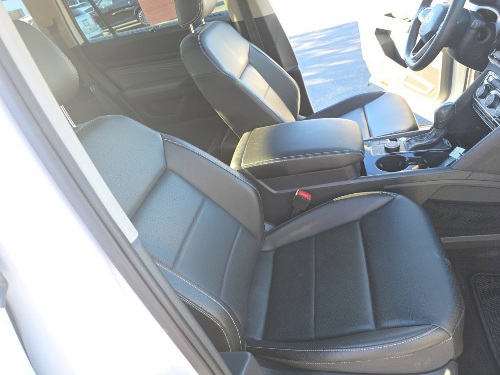 Used 2023 Volkswagen Atlas SEL AWD/4WD image 32