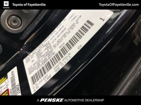 Used 2024 Toyota Tundra Limited AWD/4WD image 25