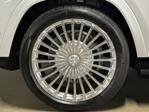 New 2026 Mercedes-Benz Maybach GLS 600 4MATIC image 11