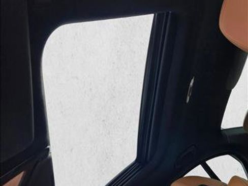 Used 2025 BMW 330i Sedan w/ Premium Package image 16