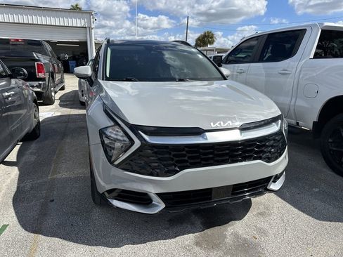 Certified 2023 Kia Sportage SX image 3