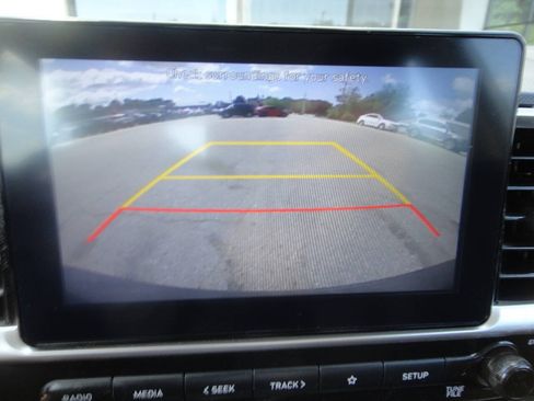 Used 2021 Hyundai Venue SEL FWD image 9