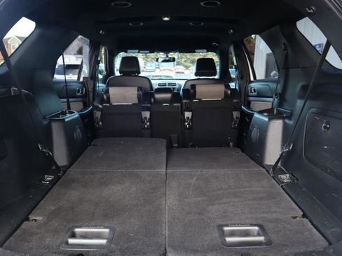 Used 2017 Ford Explorer XLT w/ Equipment Group 202A image 55