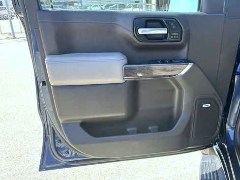 Certified 2020 Chevrolet Silverado 1500 LTZ w/ LTZ Premium Package AWD/4WD image 9
