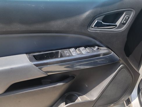Used 2019 Chevrolet Colorado Z71 AWD/4WD image 9