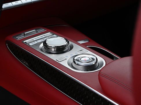 Used 2024 Genesis GV70 3.5T Sport w/ Sport Prestige Package image 39