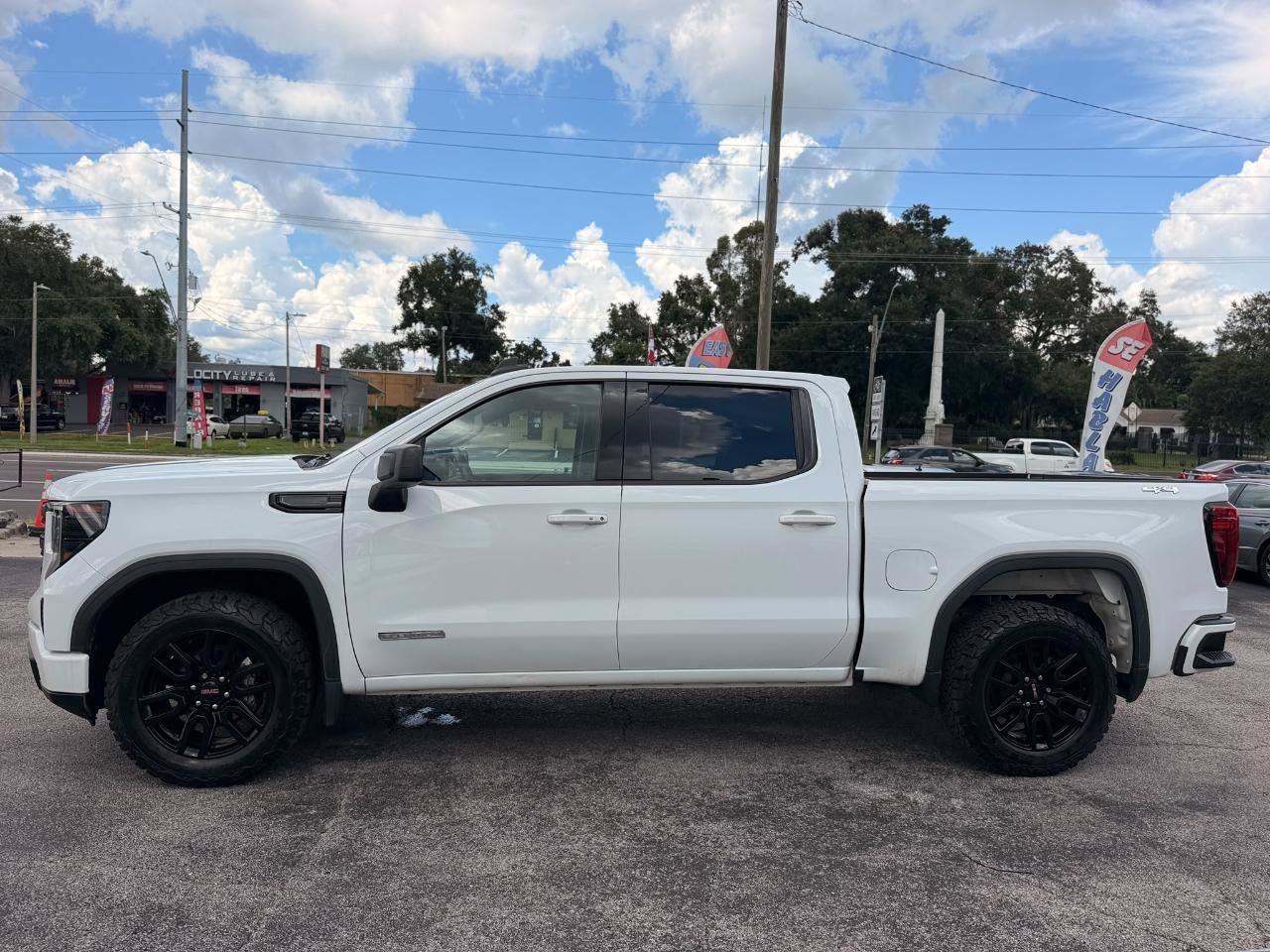 Used 2022 GMC Sierra 1500 Elevation AWD/4WD image 10