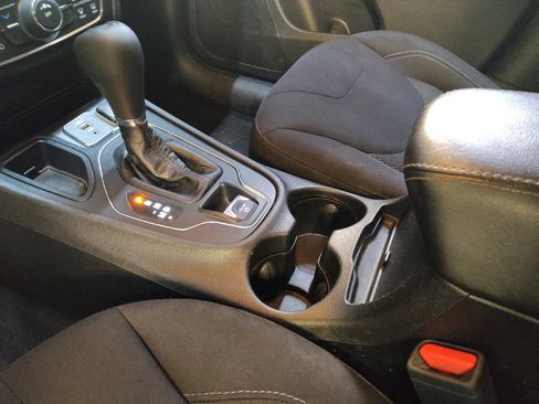 Used 2020 Jeep Cherokee Latitude image 26