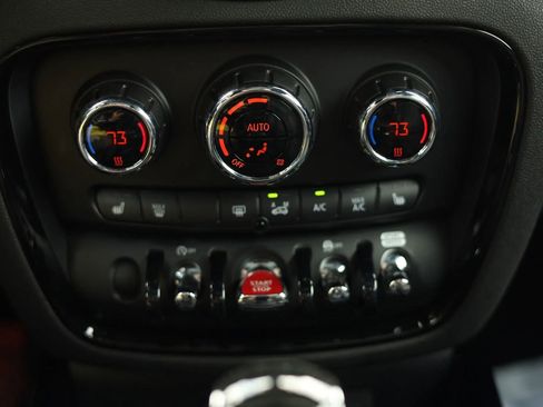 Used 2020 MINI Cooper Clubman S w/ Premium Package image 21