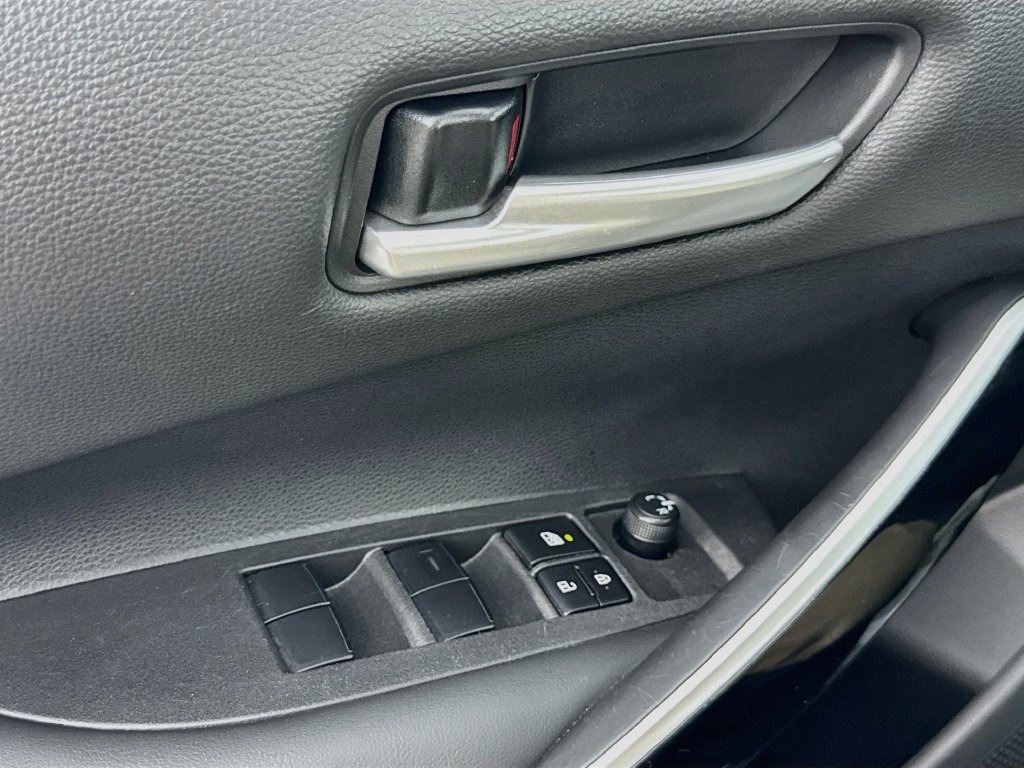 Used 2024 Toyota Corolla XSE FWD image 17