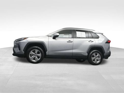 Used 2024 Toyota RAV4 XLE FWD image 23