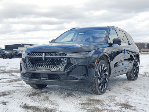 New 2026 Lincoln Nautilus Reserve w/ Jet Appearance Package image 2