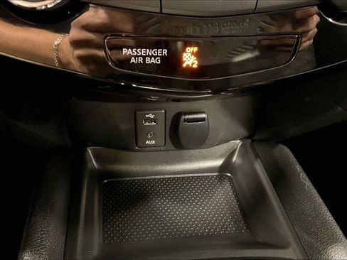 Used 2018 Nissan Rogue Sport SV AWD/4WD image 16