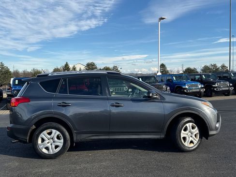 Used 2015 Toyota RAV4 LE image 2