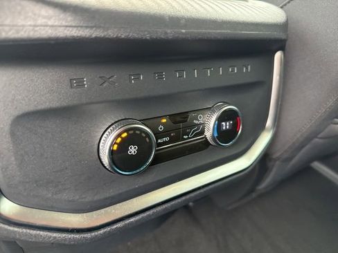 Certified 2025 Ford Expedition Active image 16