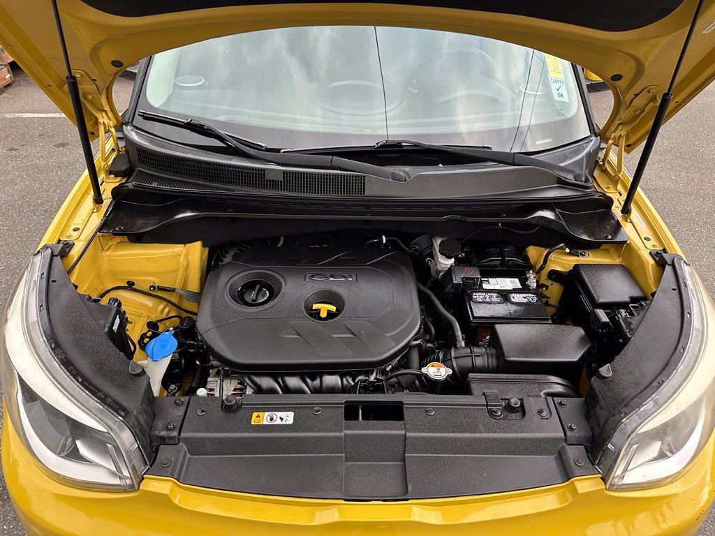 Used 2015 Kia Soul + FWD image 19