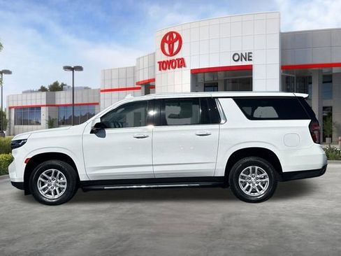 Used 2023 Chevrolet Suburban LT AWD/4WD image 8