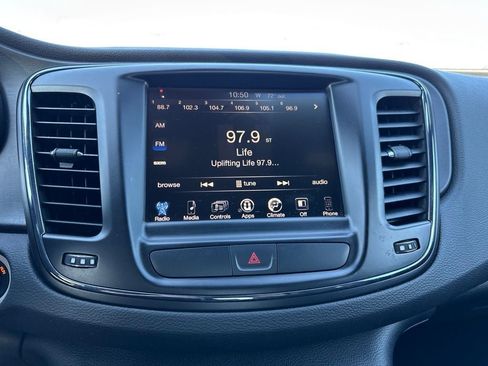 Used 2016 Chrysler 200 S FWD image 19