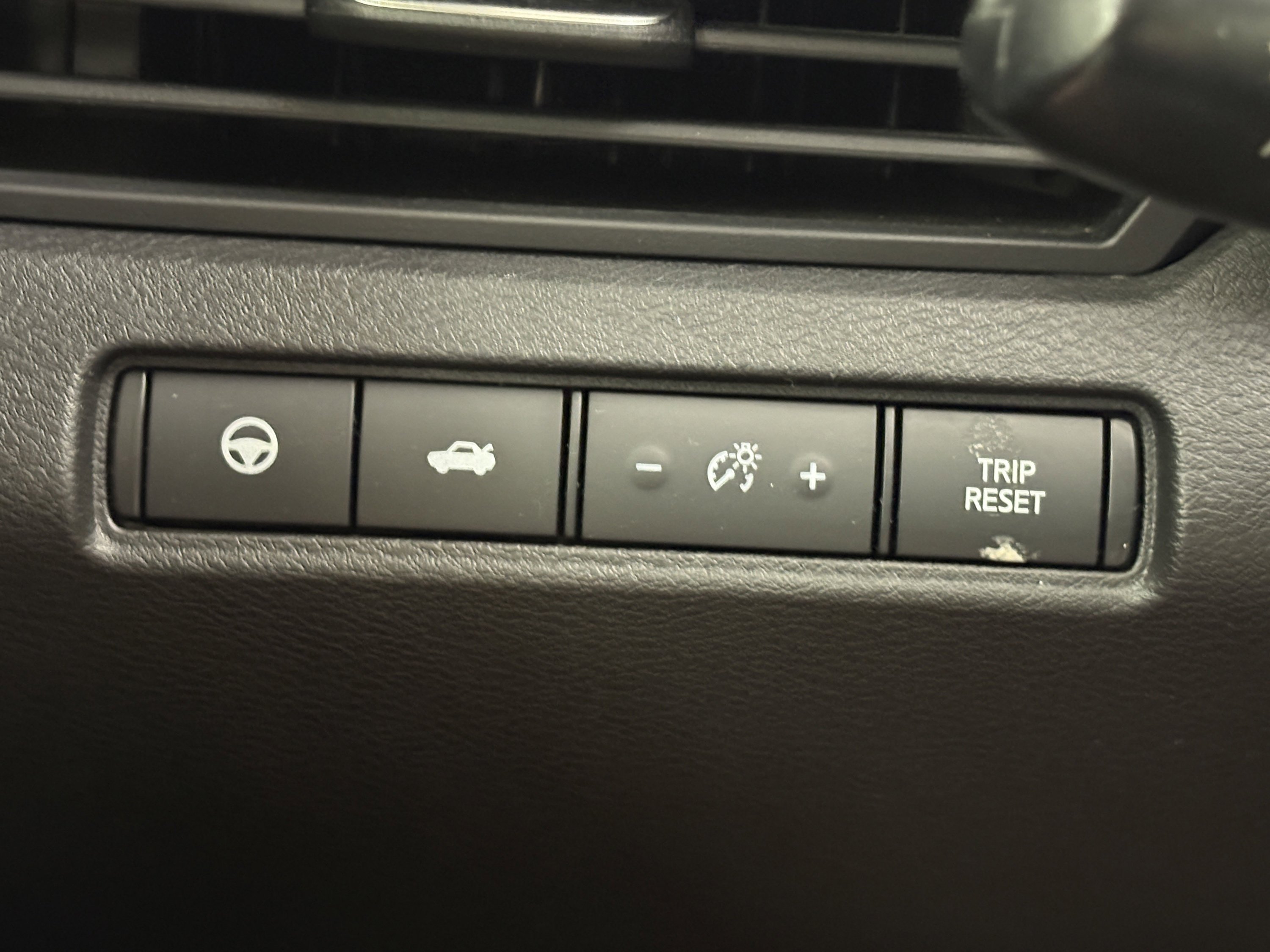 Used 2023 Nissan Altima 2.5 SV w/ SV Premium Package FWD image 19