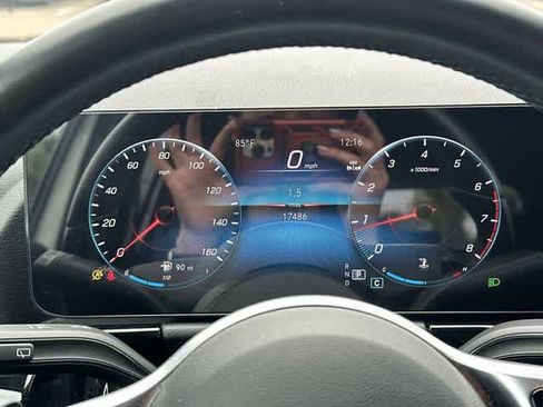Used 2023 Mercedes-Benz GLA 250 4MATIC image 33