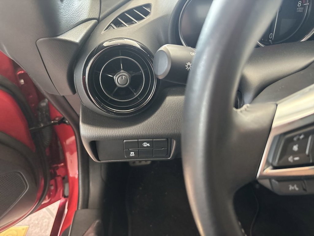 Used 2025 MAZDA MX-5 Miata Sport w/ Interior Package RWD image 22