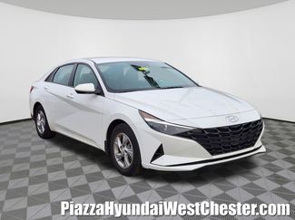 Used 2023 Hyundai Elantra SE video 1