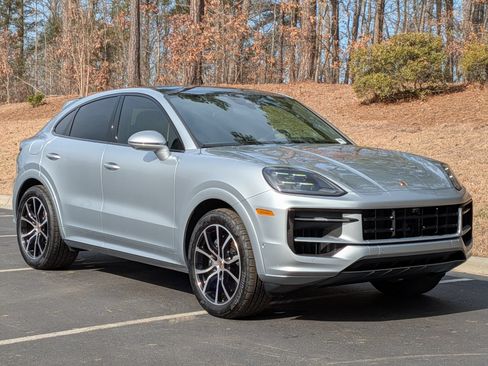 Certified 2026 Porsche Cayenne Coupe AWD/4WD image 33