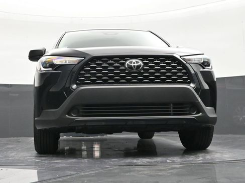 Used 2025 Toyota Corolla Cross L FWD image 27