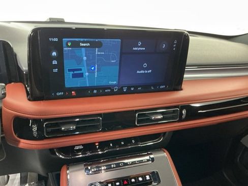 Used 2025 Lincoln Aviator Reserve w/ Equipment Group 201A image 21