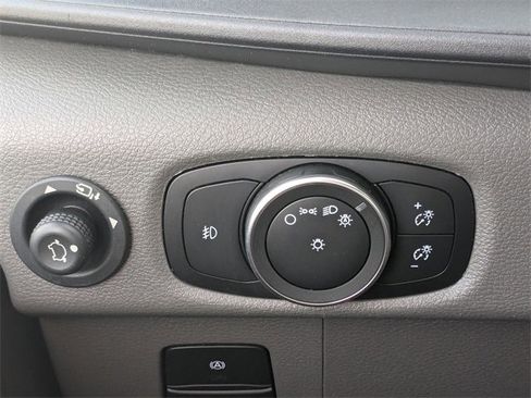 Used 2022 Ford Transit 350 XLT image 24