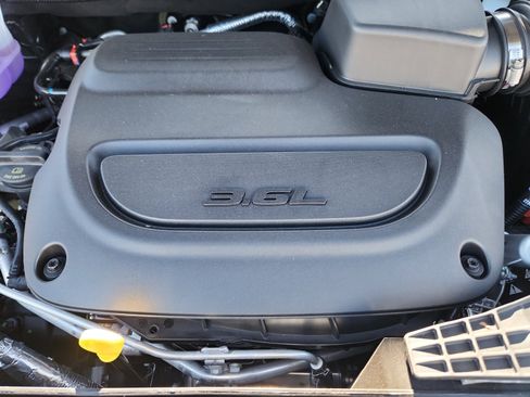 New 2026 Chrysler Pacifica Pinnacle image 23