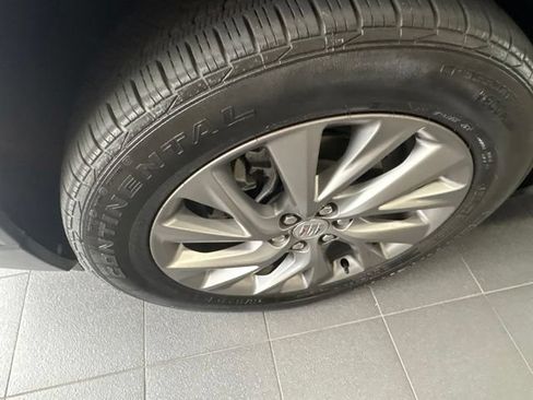 Used 2025 Buick Enclave Preferred FWD image 2