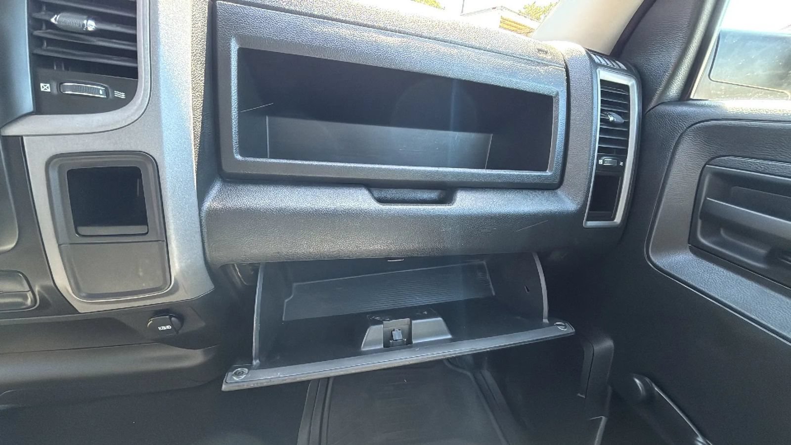 Used 2022 RAM 1500 Classic Tradesman AWD/4WD image 13