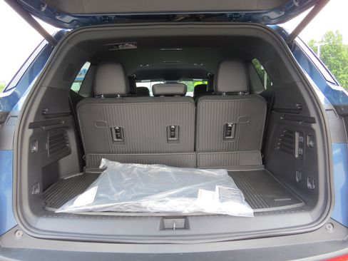 New 2025 Buick Enclave Preferred w/ Power Package image 14