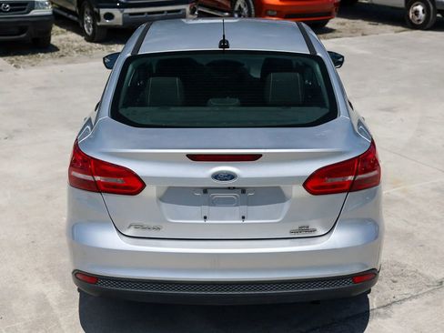 Used 2016 Ford Focus SE FWD image 6