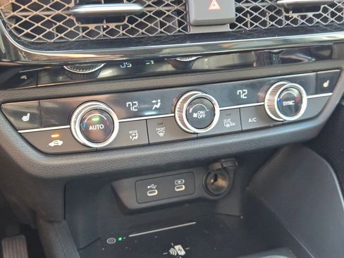 Certified 2025 Acura ADX AWD image 31