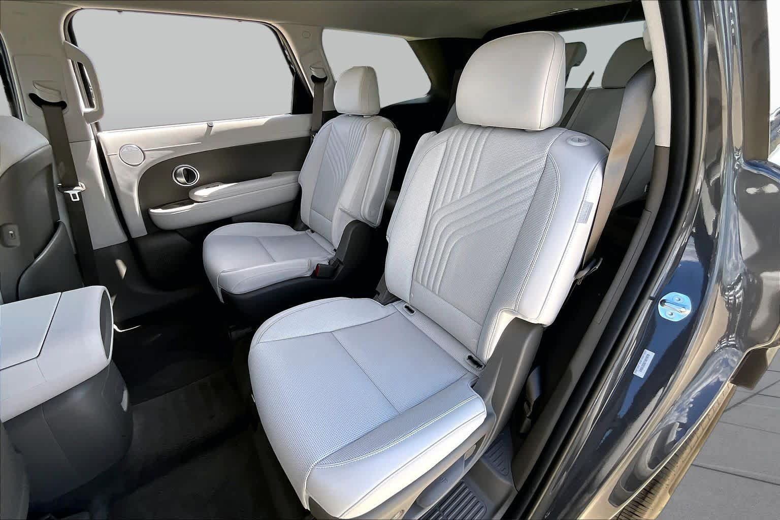 Used 2026 Hyundai Palisade SEL FWD image 21