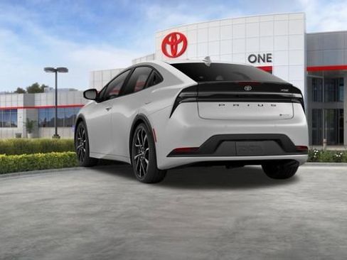 New 2026 Toyota Prius Plug-In Hybrid FWD image 27