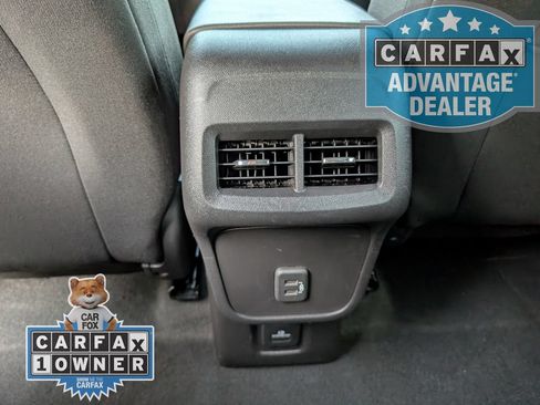 Used 2024 Chevrolet Equinox LT FWD image 19