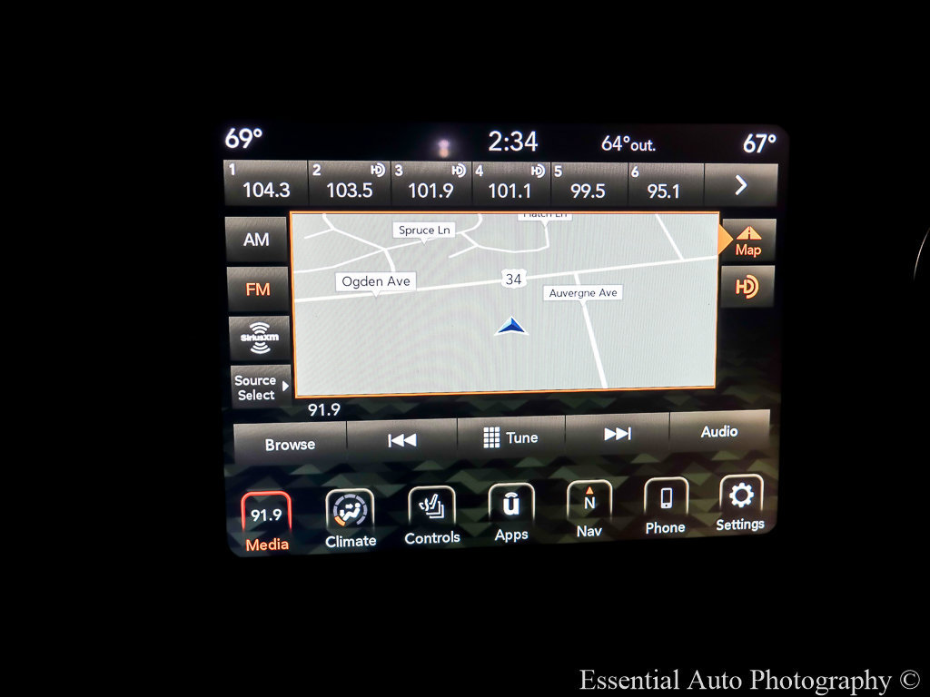 Used 2021 Jeep Wrangler Unlimited Sahara w/ Cold Weather Group AWD/4WD image 19