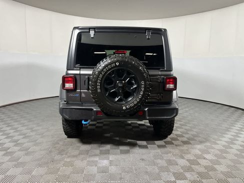 Used 2023 Jeep Wrangler Unlimited w/ Cold Weather Group AWD/4WD image 7