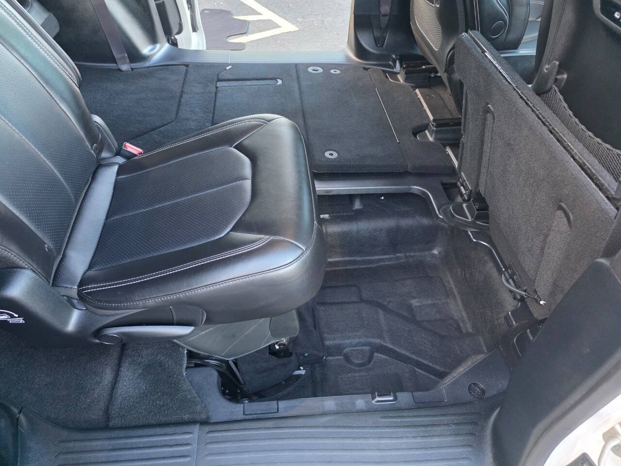 Used 2026 Chrysler Pacifica Select FWD image 18