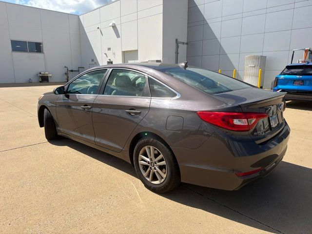 Used 2016 Hyundai Sonata SE w/ Cargo Package FWD image 4