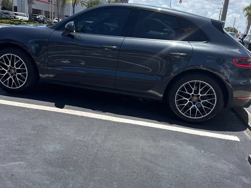 Used 2018 Porsche Macan Sport Edition AWD/4WD image 18