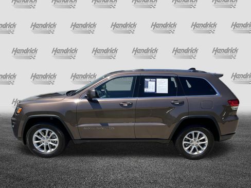 Used 2021 Jeep Grand Cherokee Laredo AWD/4WD image 6