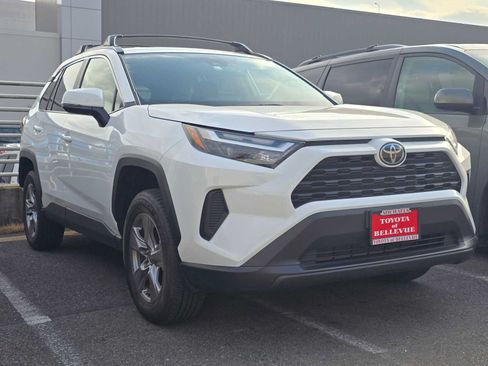 Certified 2025 Toyota RAV4 XLE AWD/4WD image 3