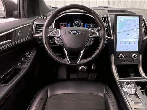 Used 2021 Ford Edge ST-Line w/ Class II Trailer Tow Package AWD/4WD image 5