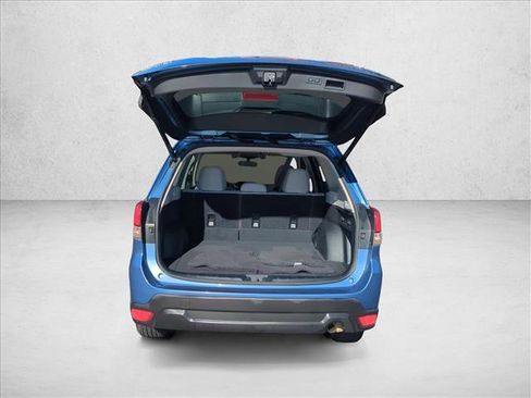 Used 2021 Subaru Forester Premium image 6