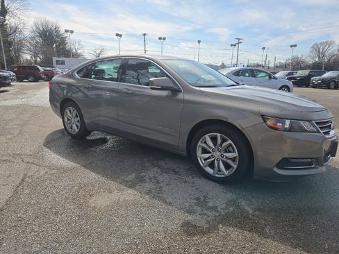 Used 2018 Chevrolet Impala LT image 3