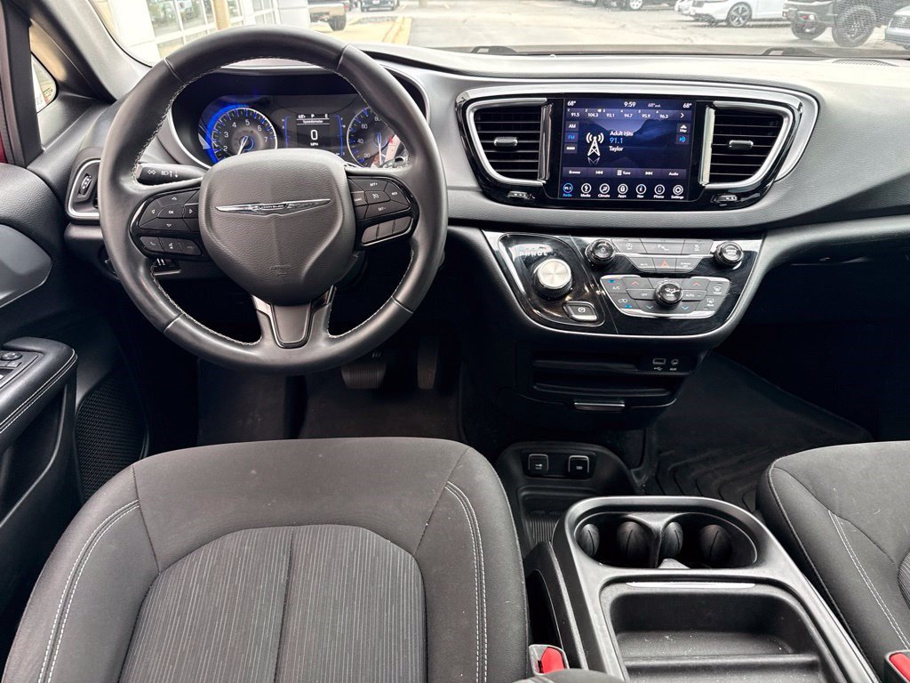 Used 2018 Chrysler Pacifica Touring Plus w/ S Appearance Package FWD image 8